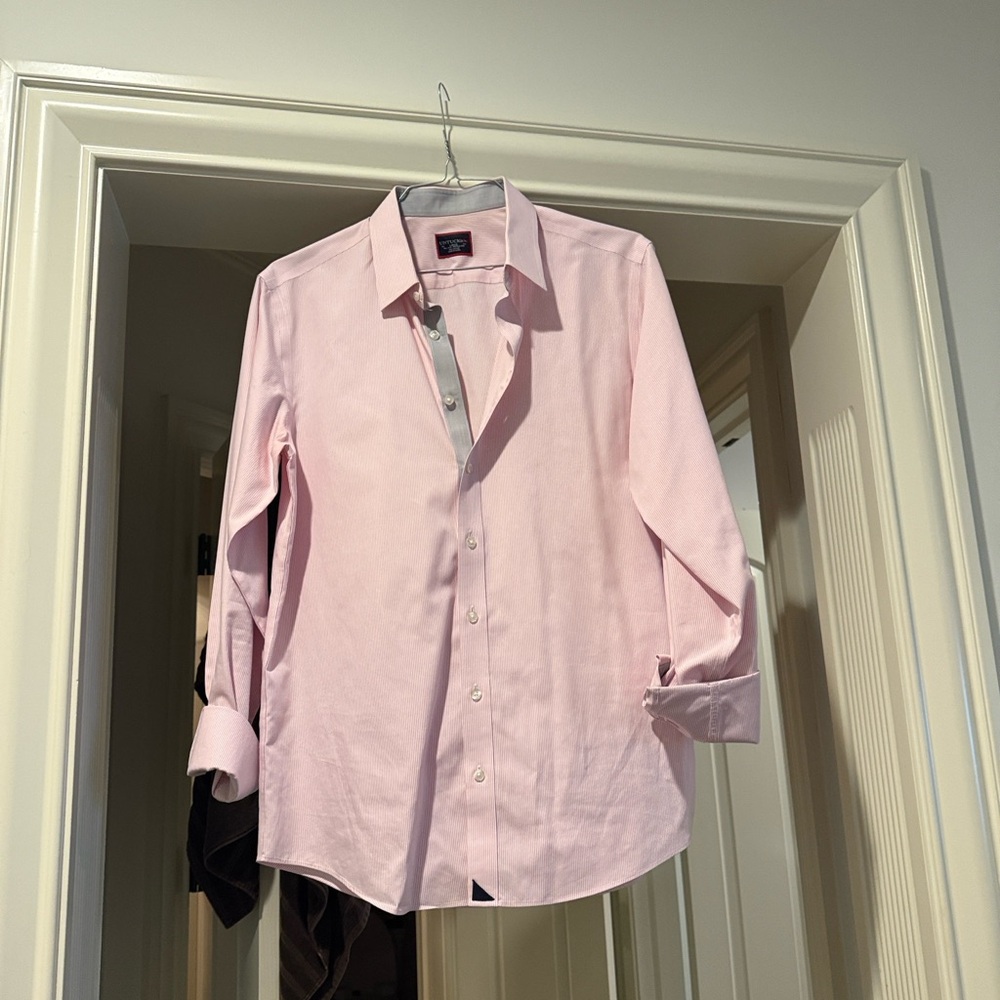 UNTUCKit Soft Pink Striped Shirt. No flaws. Barely worn.